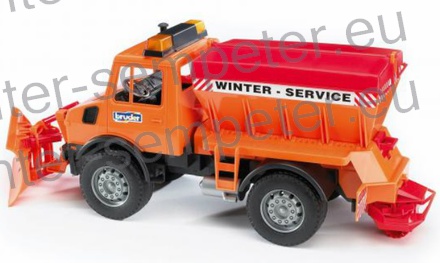 IGRAČA TOVORNJAK MB - UNIMOG Z DESKO ZA PLUŽENJESNEG